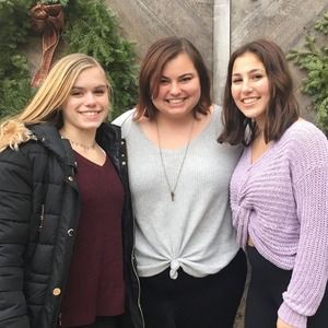 Meet your Posher, Ella